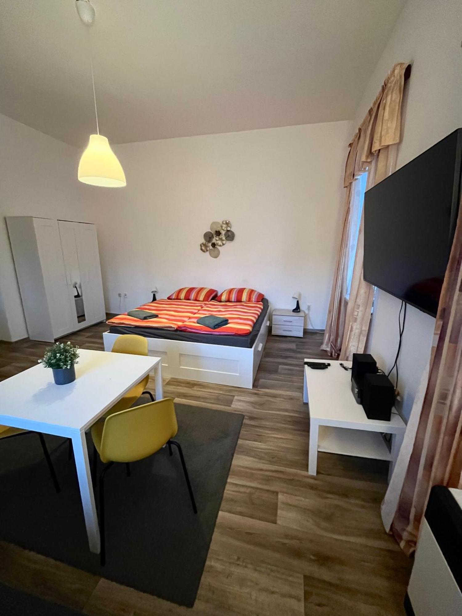 Apartma Luxura Decin Exteriör bild