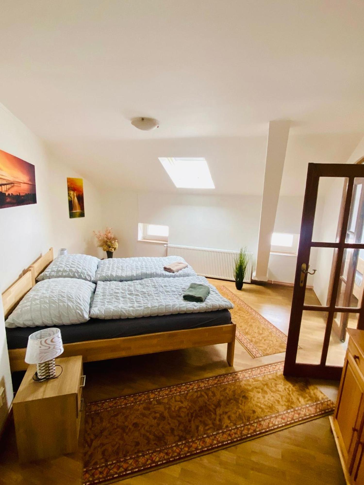 Apartma Luxura Decin Exteriör bild